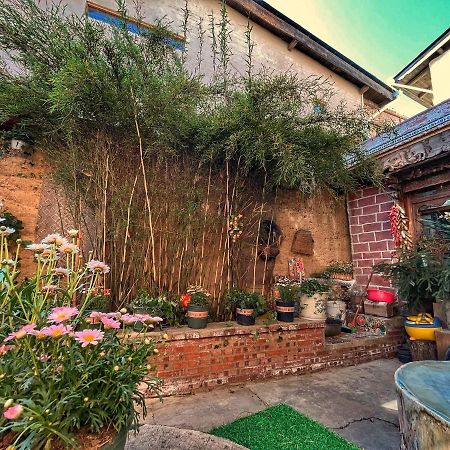 Tavern Hostel仁和客栈 Shangri-La Exterior foto