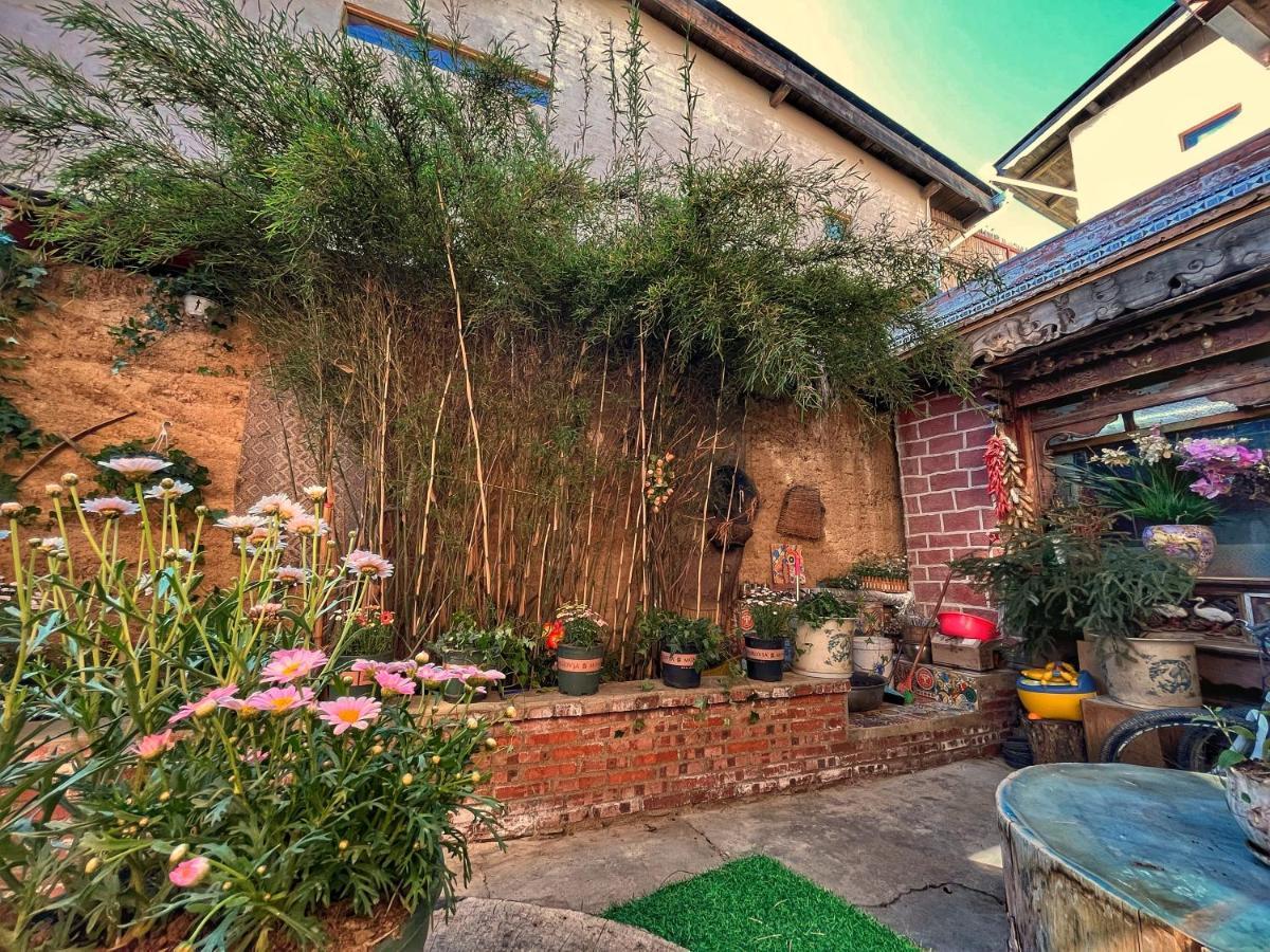 Tavern Hostel仁和客栈 Shangri-La Exterior foto
